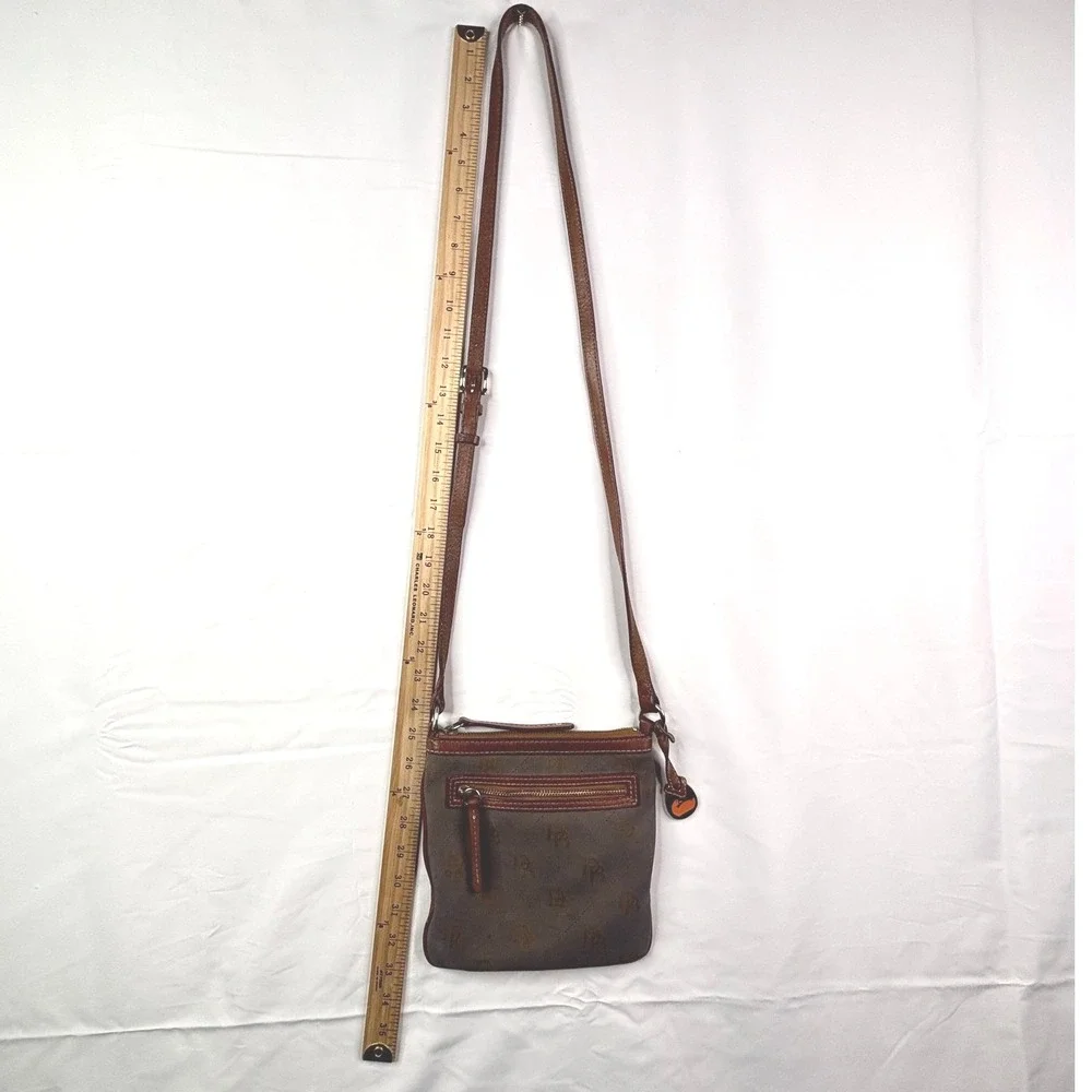 Dooney & Bourke Monogram Signature Canvas Crossbody Bag Brown Leather Trim‎ Duck